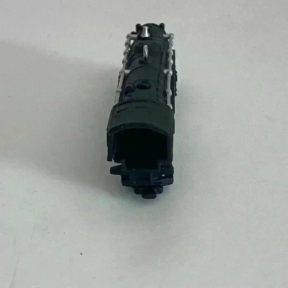 Hallmark Keepsake Ornament Lionel Train - Picture 11 of 12